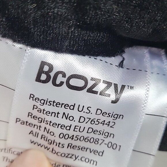 BCOZZY Travel Neck Pillow - Black velvet soft with drawstring bag - Picture 7 of 9